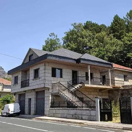 Holiday home Casa Ourense Guxinde