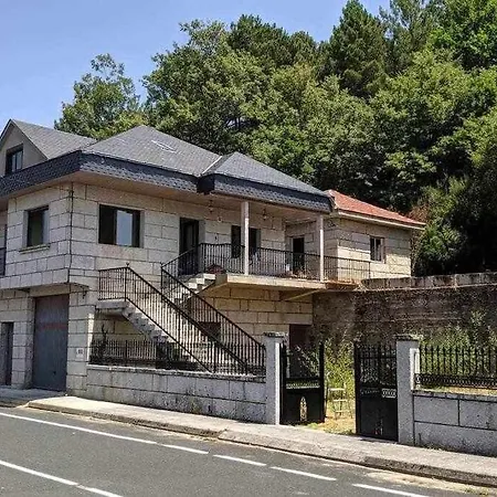 Casa Ourense Guxinde Holiday home A Pereira
