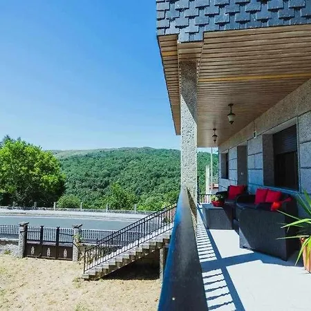 Casa Ourense Guxinde * A Pereira