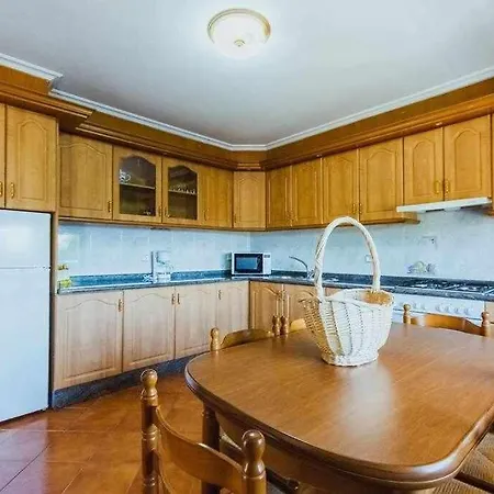 Casa Ourense Guxinde Hébergement de vacances *